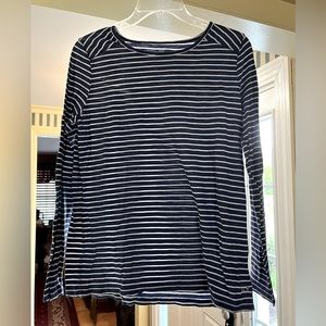 Women’s Vineyard Vines Shirt